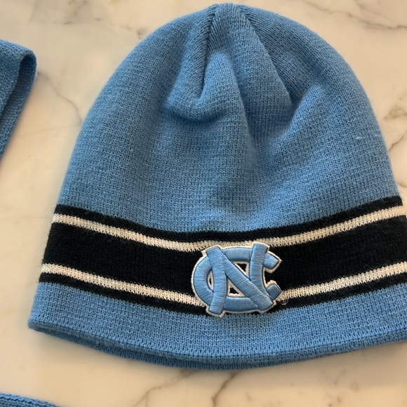 Unc chapel hill scarf and cap set - Picture 5 of 6